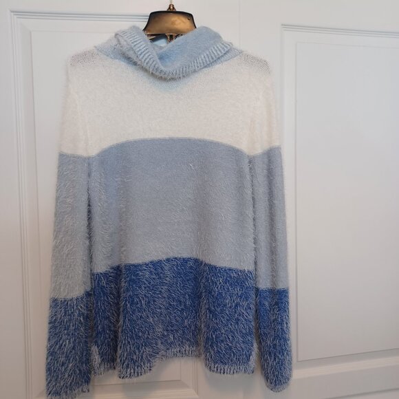 Tribal Cowl Neck Sweater Dusty Blue Size S Cozycore - Picture 2 of 7